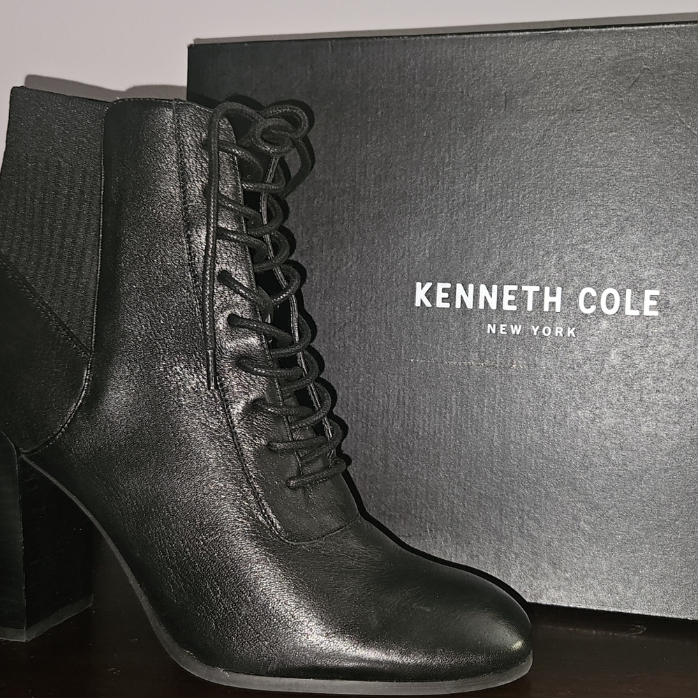 Kenneth Cole Women's Black Lace-Up Ankle Boots